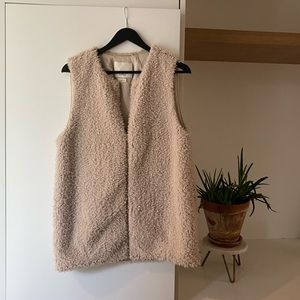 Faux fur cream vest Wilfred